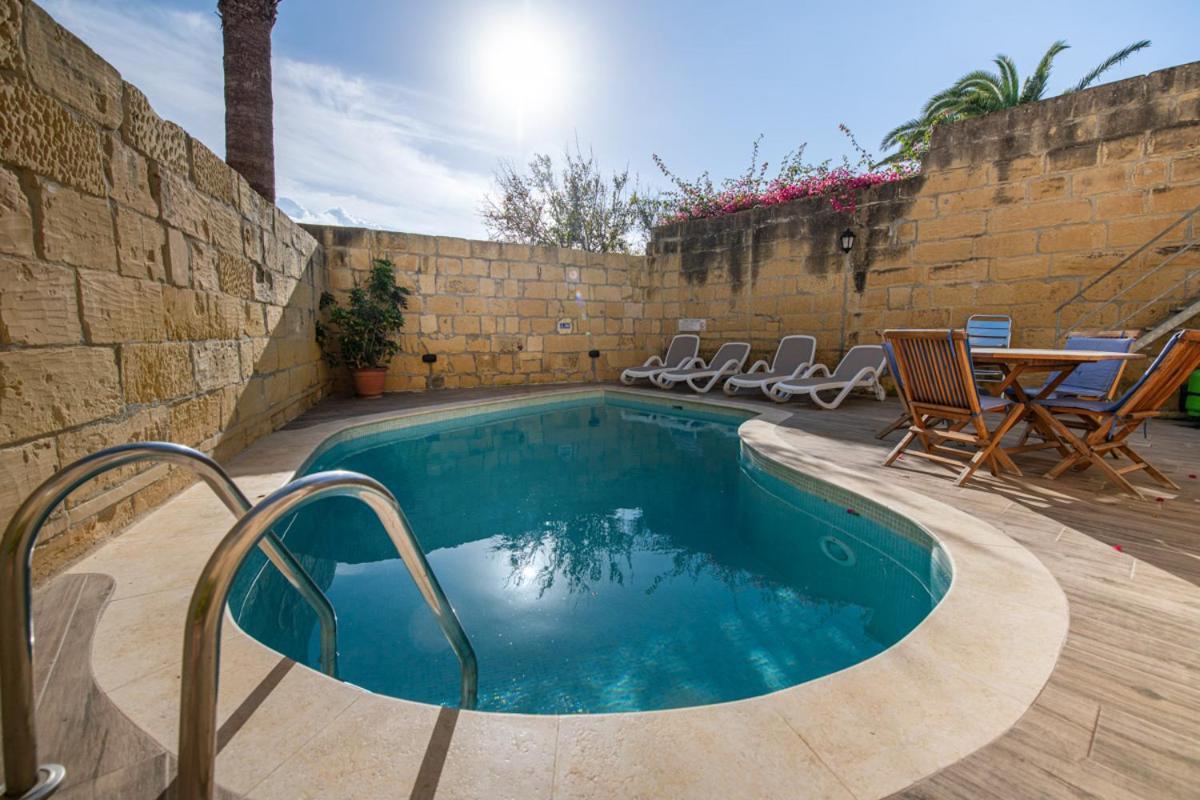 Сasa de vacaciones 3 Bedroom Farmhouse With Private Pool In Gozo *
